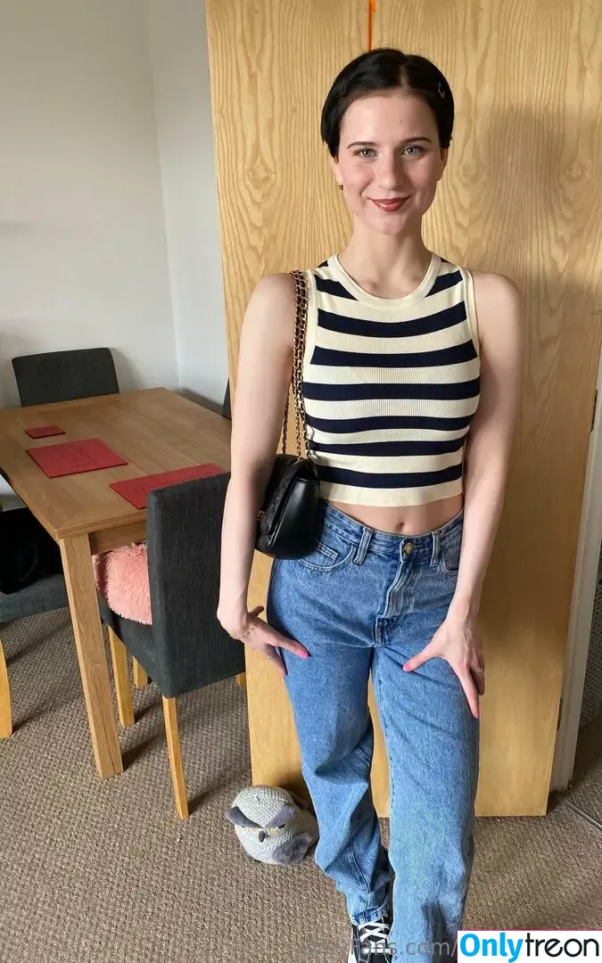 goldielocksie nude photo #0006 (goldielocksie)