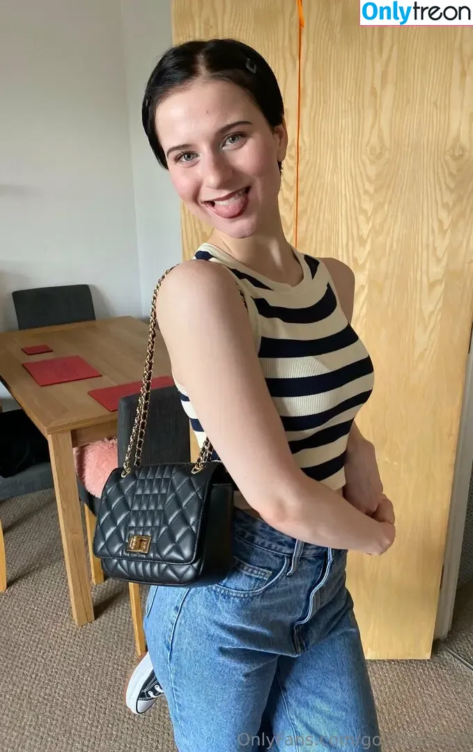 goldielocksie nude photo #0008 (goldielocksie)