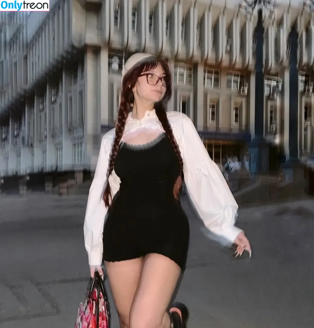 golovniisad nude photo #0033 (1034346779)