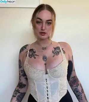 Goth Queen /  / lil__ked / lil_ked nude photo #0009