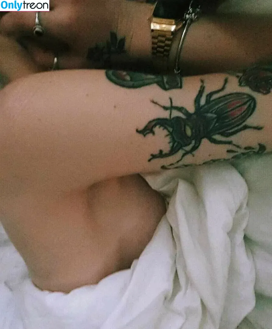 Goth Queen nude photo #0026 ( / lil__ked / lil_ked)