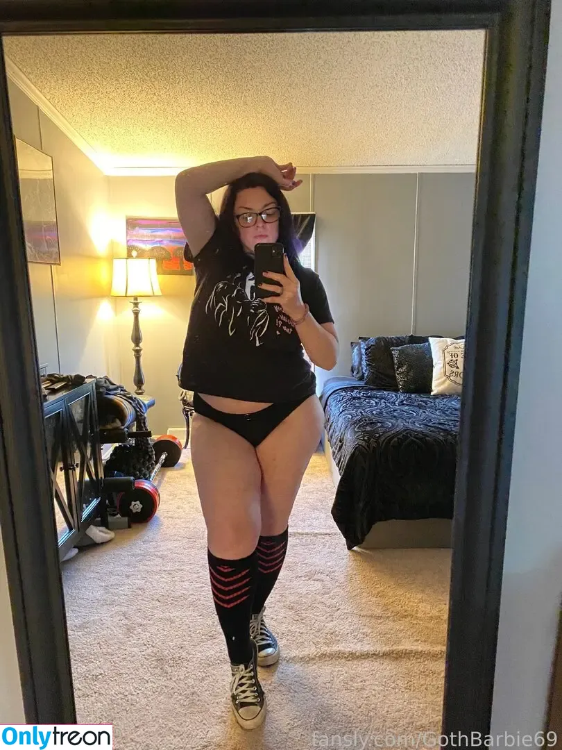 GothBarbie69 nude photo #0001 (therealgothbarbie / u422226343)