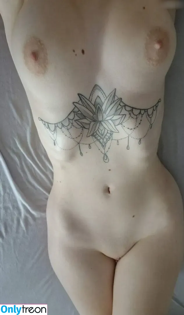 gothgirl0307 nude photo #0027 (xx.never.x)