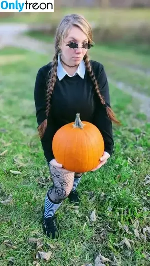 Gothicc Farm Wife / gothiccfarmwife / thisfarmwife nude photo #0012