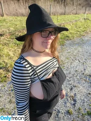 Gothicc Farm Wife / gothiccfarmwife / thisfarmwife nude photo #0014