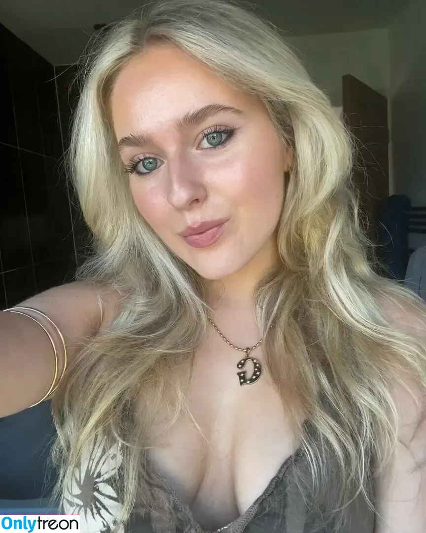 Grace Spencer nude photo #0011 (graciespencie / moregrace)