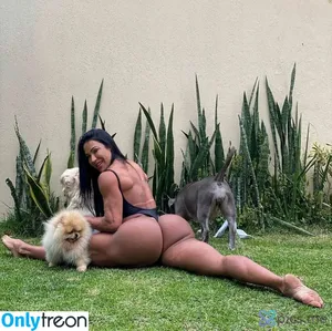 GraOficial nude photo #0007