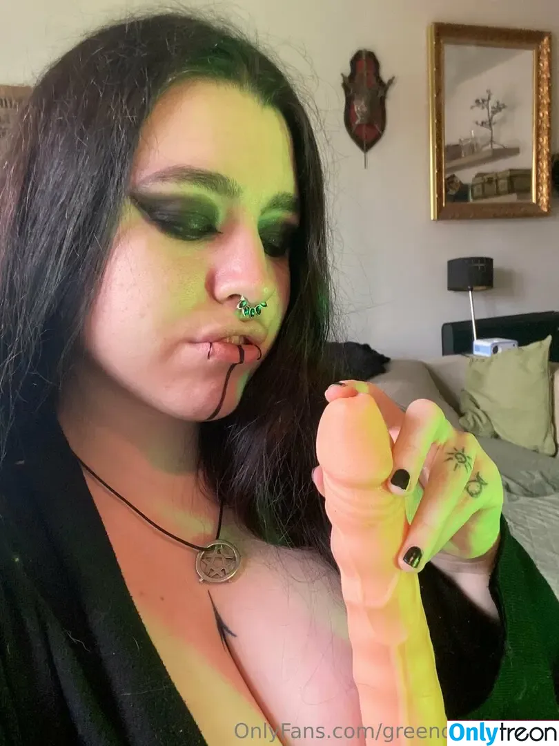 greencatfromhell nude photo #0007 (greencatfromhell3)