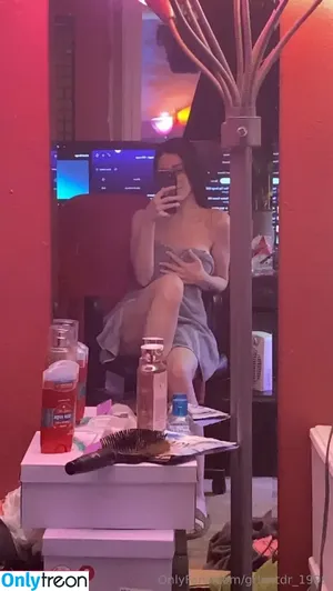 grlnxtdr_1999 / sheeis_robinjay nude photo #0031