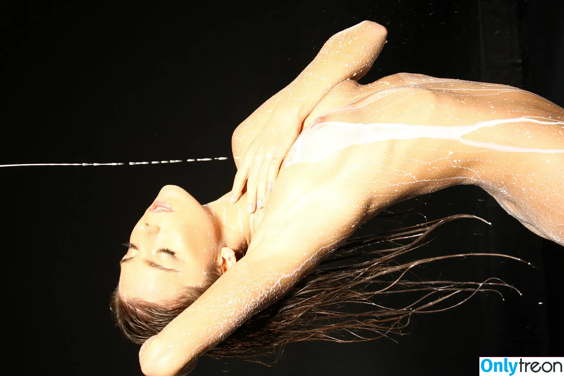 Guerlain nude photo #0044 (Anastasia S / Dominika / Lili / Lily C / Lily Chey / Nasty Q. / lea_guerlin / sia89)