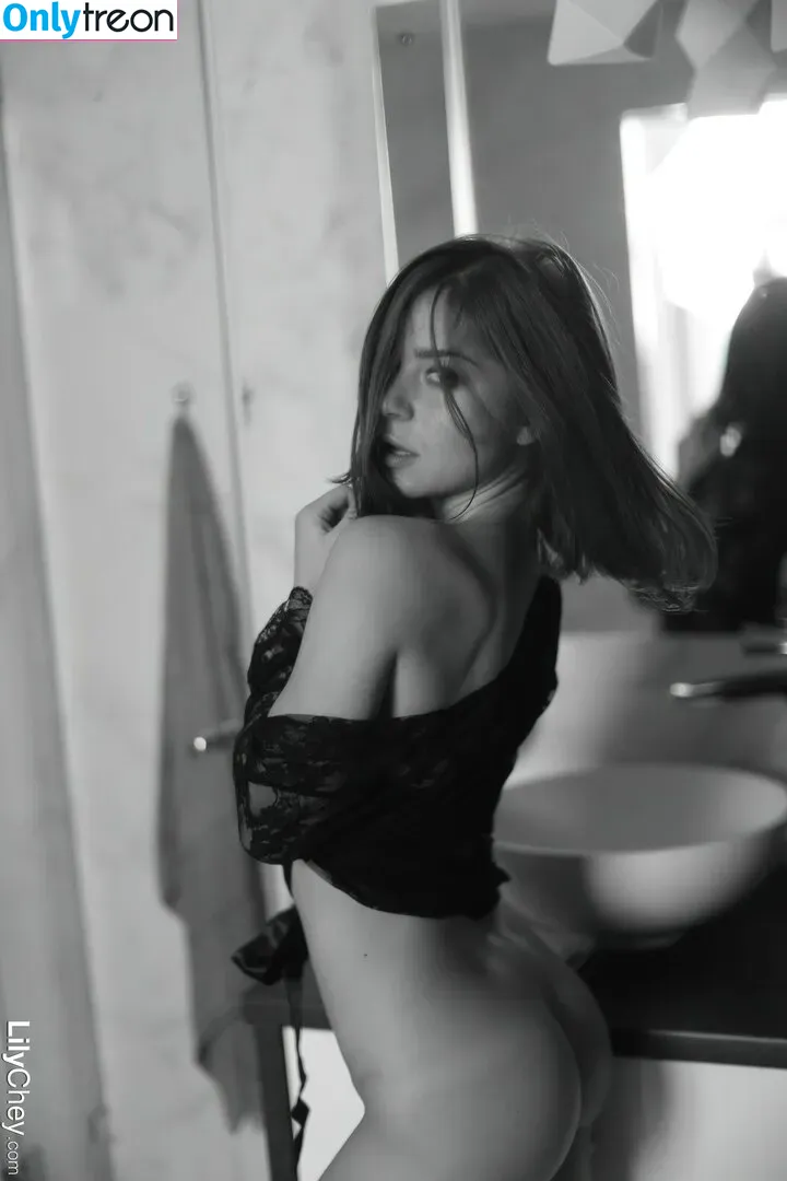 Guerlain nude photo #0118 (Anastasia S / Dominika / Lili / Lily C / Lily Chey / Nasty Q. / lea_guerlin / sia89)