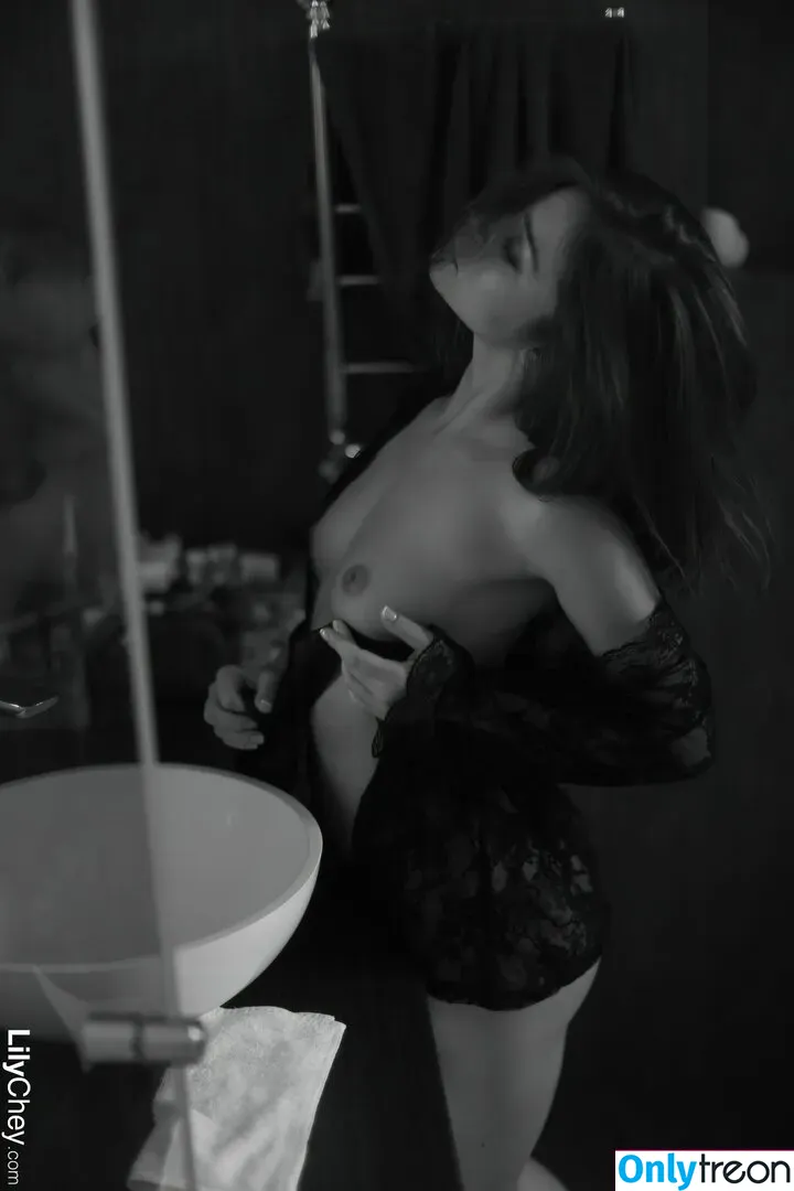 Guerlain nude photo #0135 (Anastasia S / Dominika / Lili / Lily C / Lily Chey / Nasty Q. / lea_guerlin / sia89)