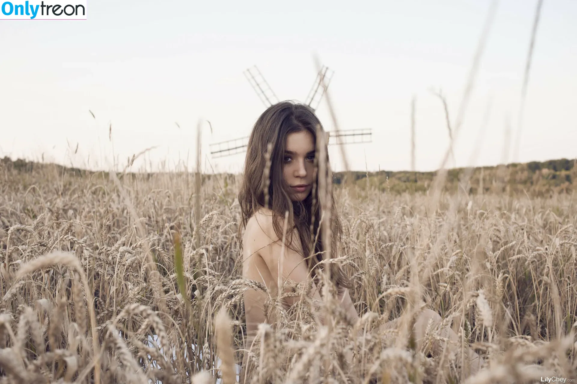 Guerlain nude photo #0387 (Anastasia S / Dominika / Lili / Lily C / Lily Chey / Nasty Q. / lea_guerlin / sia89)