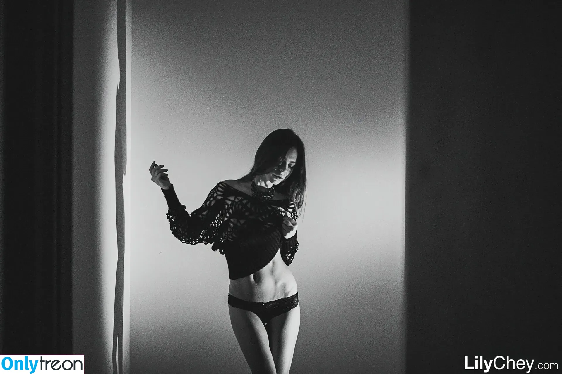 Guerlain nude photo #0399 (Anastasia S / Dominika / Lili / Lily C / Lily Chey / Nasty Q. / lea_guerlin / sia89)