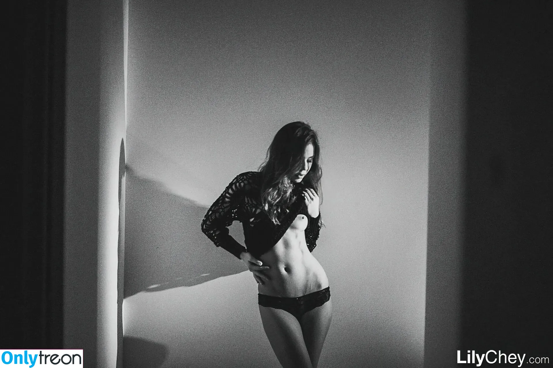 Guerlain nude photo #0409 (Anastasia S / Dominika / Lili / Lily C / Lily Chey / Nasty Q. / lea_guerlin / sia89)