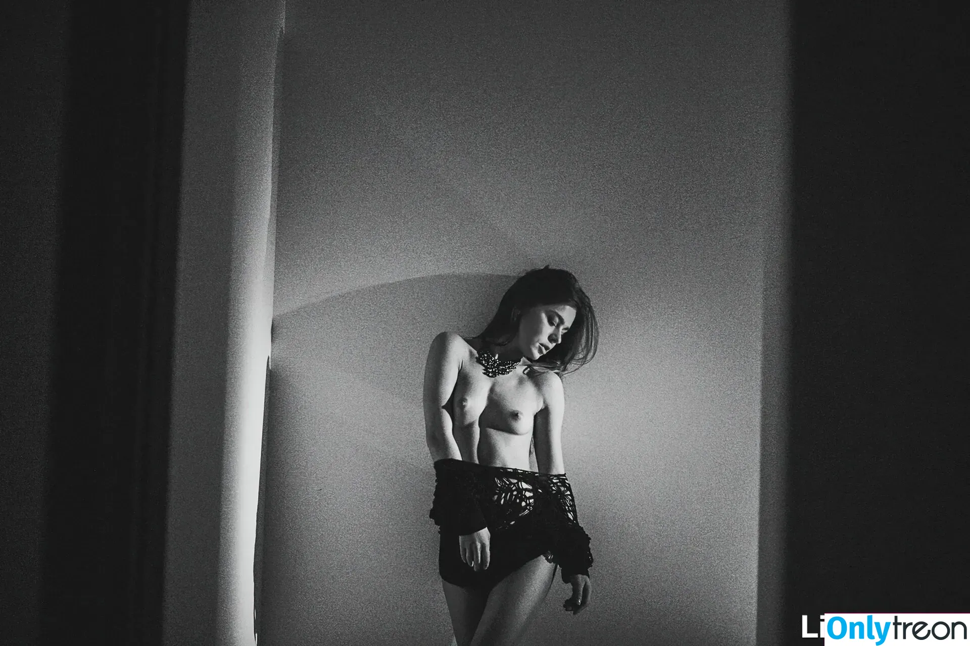 Guerlain nude photo #0420 (Anastasia S / Dominika / Lili / Lily C / Lily Chey / Nasty Q. / lea_guerlin / sia89)