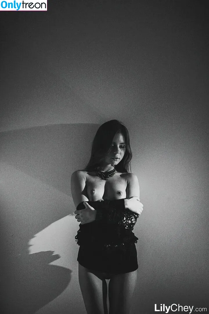 Guerlain nude photo #0428 (Anastasia S / Dominika / Lili / Lily C / Lily Chey / Nasty Q. / lea_guerlin / sia89)