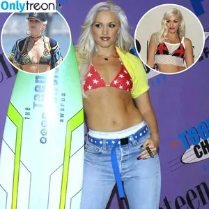 Gwen Stefani / gwenstefani nude photo #0102