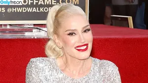 Gwen Stefani / gwenstefani nude photo #0111