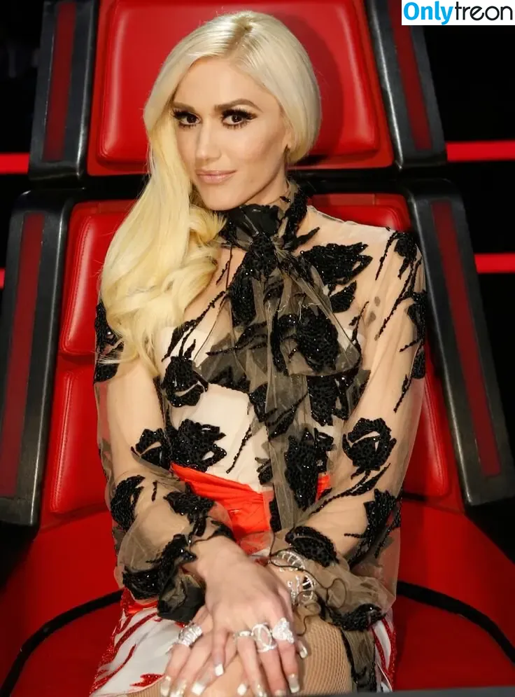 Gwen Stefani nude photo #0086 (gwenstefani)