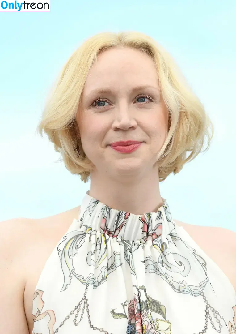 Gwendoline Christie nude photo #0085 (BrienneTarth from GoT / christiestevens / gwendolineuniverse)