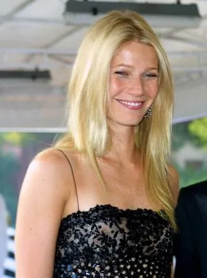 Gwyneth Paltrow / GwynethPaltrow nude photo #0049
