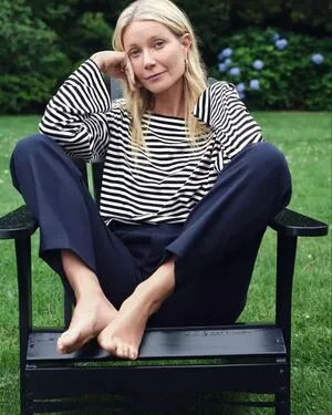 Gwyneth Paltrow / GwynethPaltrow nude photo #0105