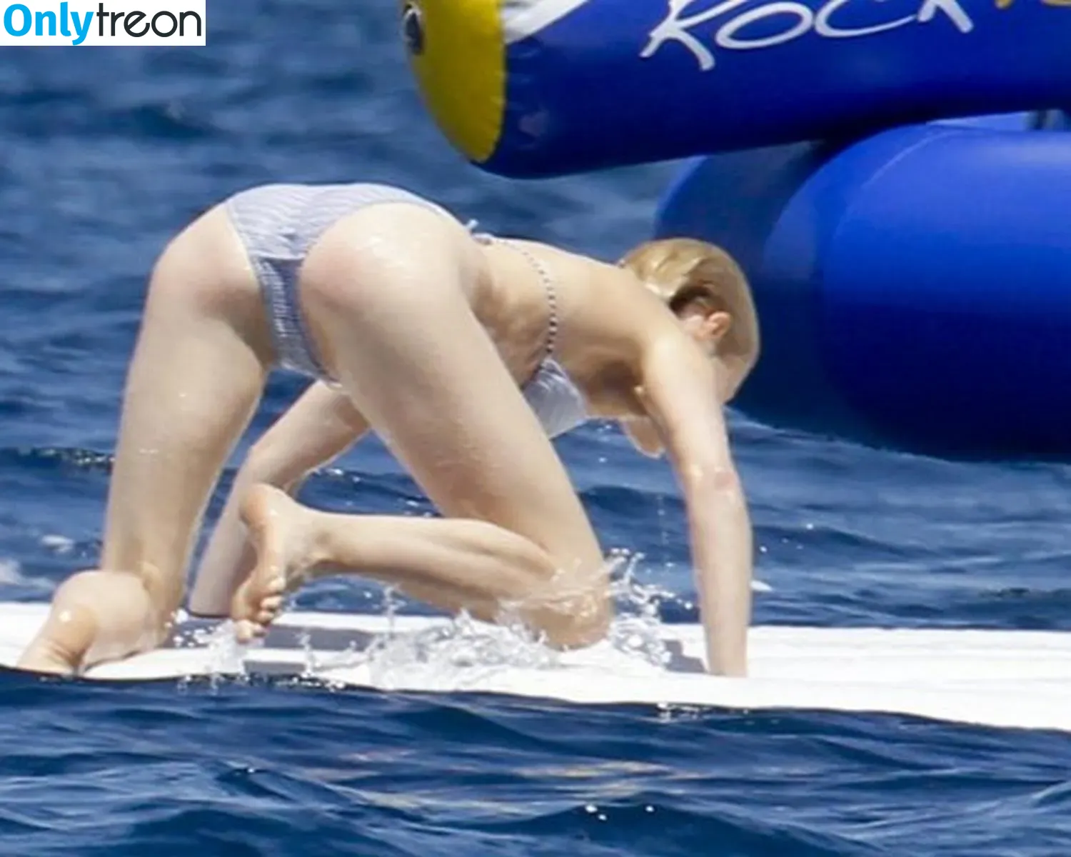 Gwyneth Paltrow nude photo #0001 (GwynethPaltrow)