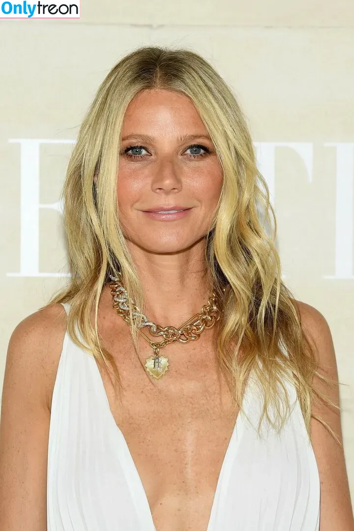 Gwyneth Paltrow nude photo #0089 (GwynethPaltrow)