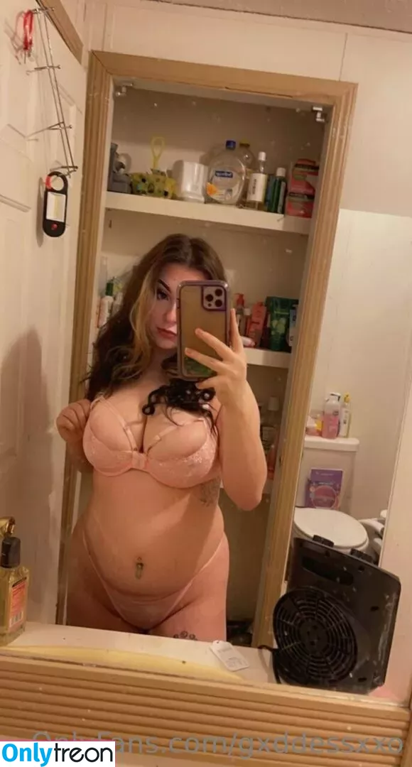 gxddessxxo nude photo #0035 (gxddessxxo)