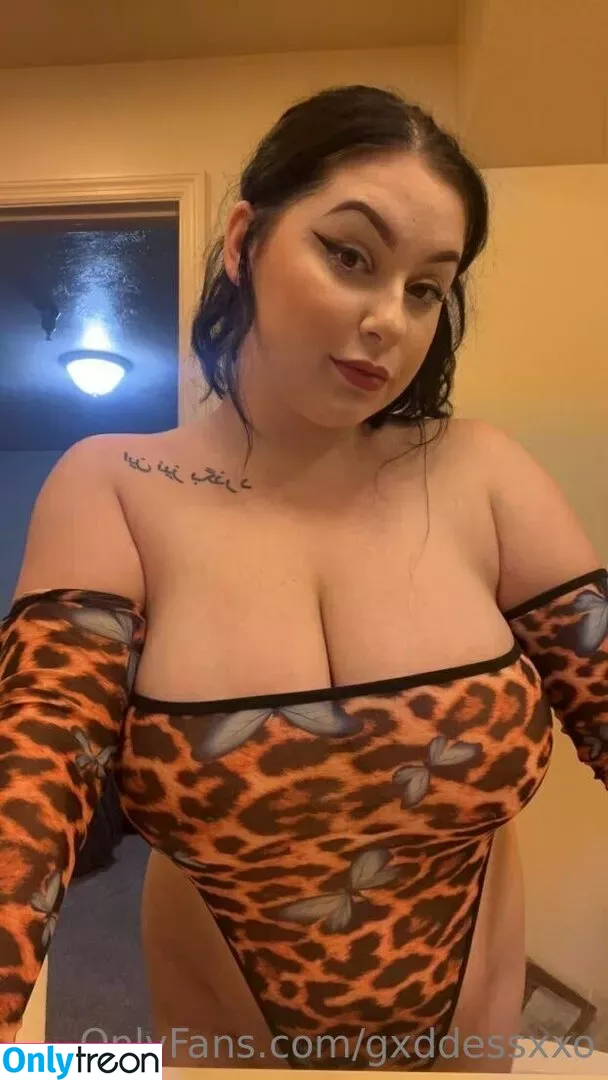 gxddessxxo nude photo #0101 (gxddessxxo)