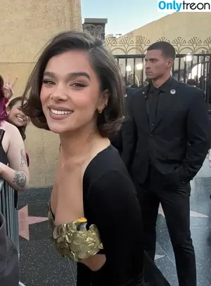 Hailee Steinfeld / hailee_steinfeld / haileesteinfeld nude photo #0087