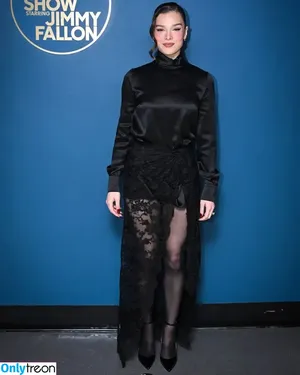 Hailee Steinfeld / hailee_steinfeld / haileesteinfeld nude photo #0449