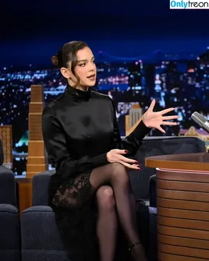 Hailee Steinfeld / hailee_steinfeld / haileesteinfeld nude photo #0457