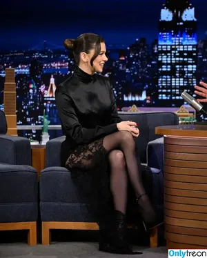 Hailee Steinfeld / hailee_steinfeld / haileesteinfeld nude photo #0458