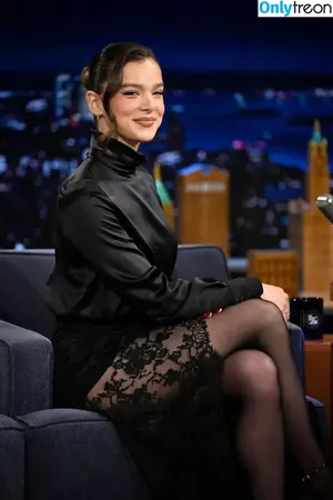 Hailee Steinfeld / hailee_steinfeld / haileesteinfeld nude photo #0471