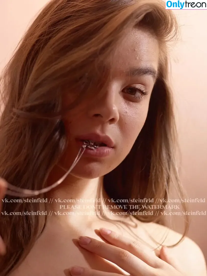 Hailee Steinfeld nude photo #0064 (hailee_steinfeld / haileesteinfeld)