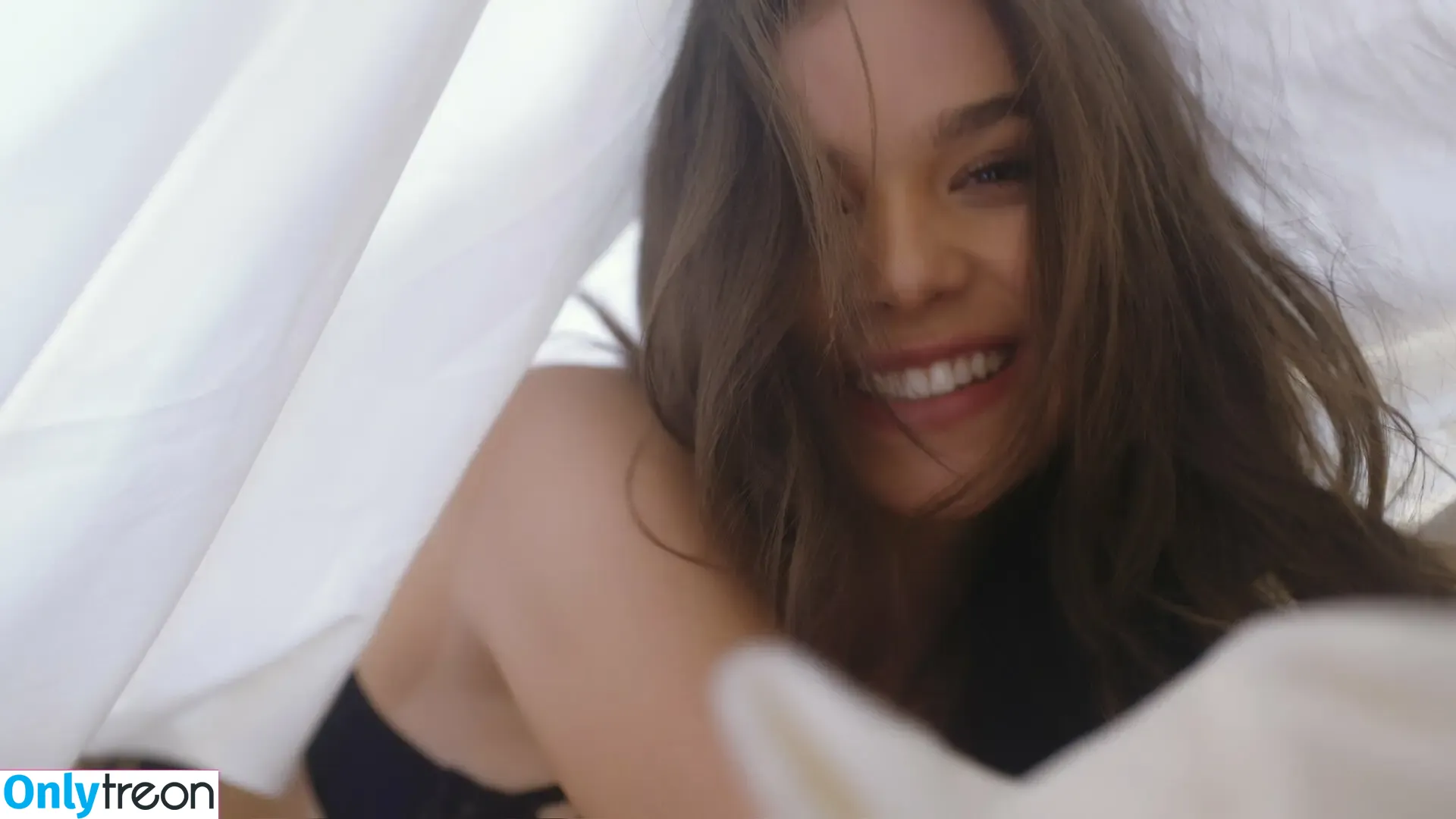 Hailee Steinfeld nude photo #0652 (hailee_steinfeld / haileesteinfeld)