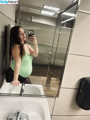 Hailee / haileesteinfeld / toosweet.hai nude photo #0019