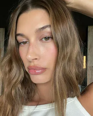 Hailey Baldwin Bieber / haileybieber nude photo #0046