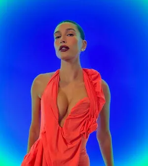 Hailey Baldwin Bieber / haileybieber nude photo #0100