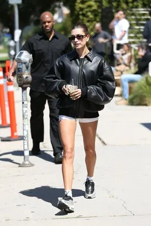 Hailey Baldwin Bieber / haileybieber nude photo #0183