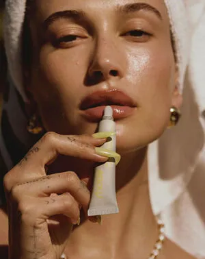 Hailey Baldwin Bieber / haileybieber nude photo #0192