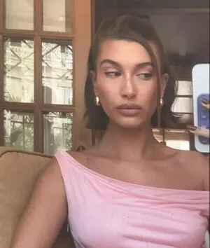 Hailey Baldwin Bieber / haileybieber nude photo #0376