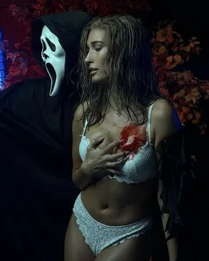 Hailey Baldwin Bieber / haileybieber nude photo #0432