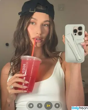 Hailey Baldwin Bieber / haileybieber nude photo #0950