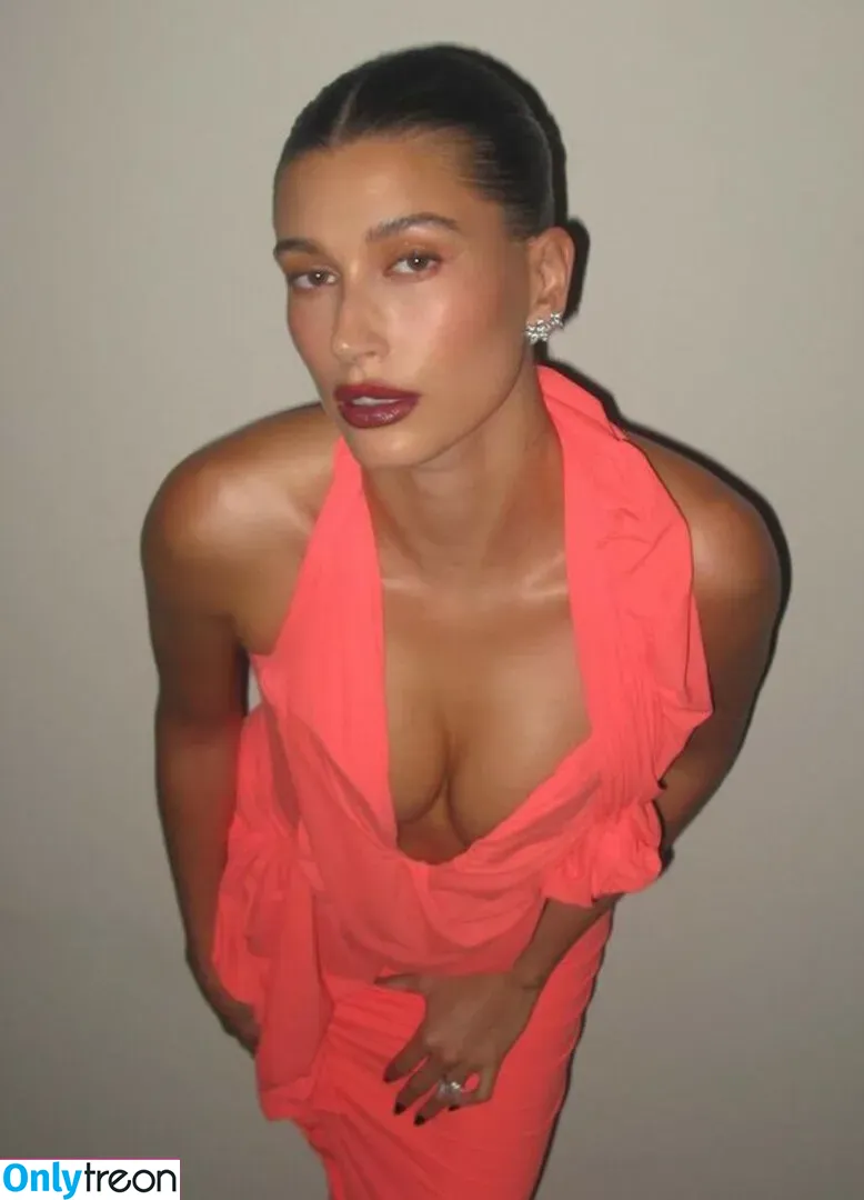 Hailey Baldwin Bieber nude photo #0105 (haileybieber)