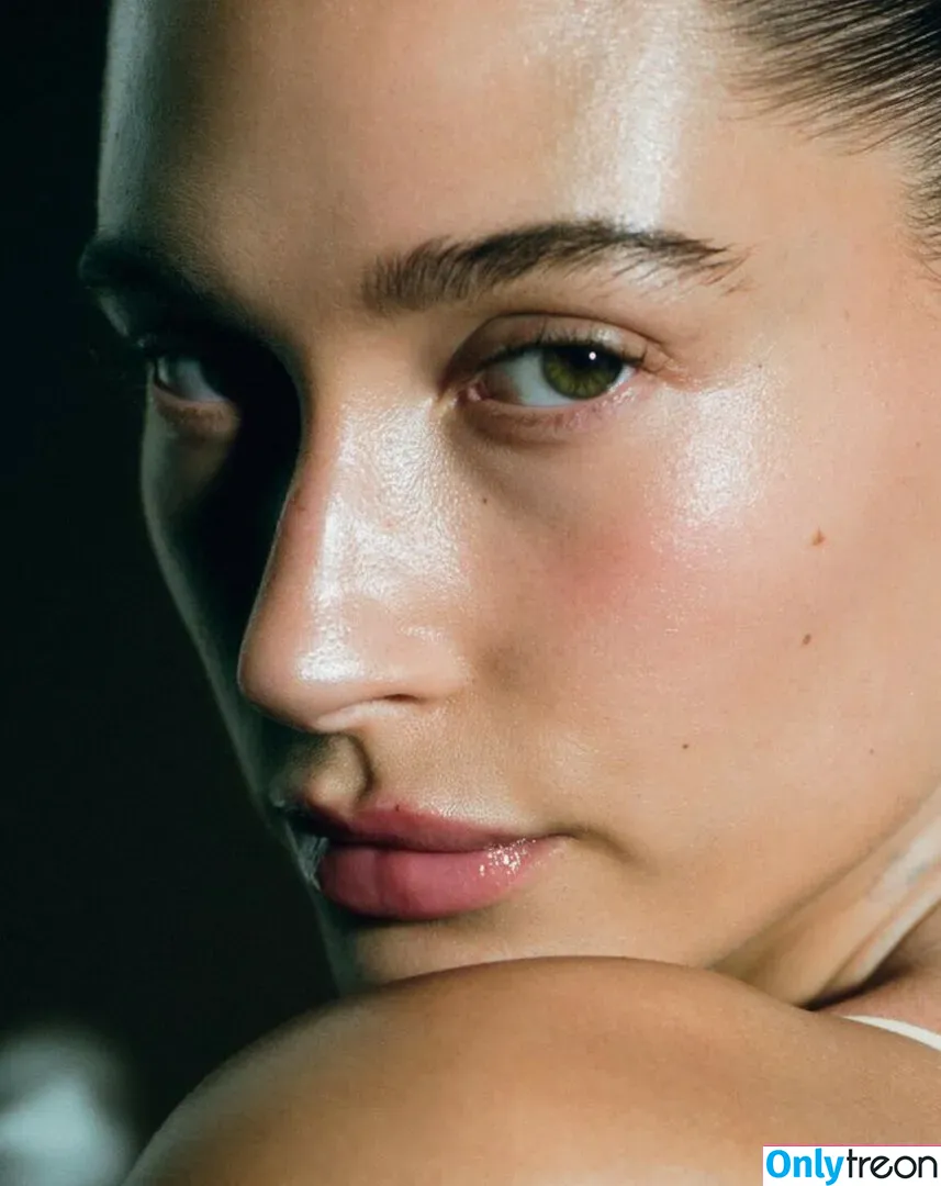 Hailey Baldwin Bieber nude photo #0147 (haileybieber)