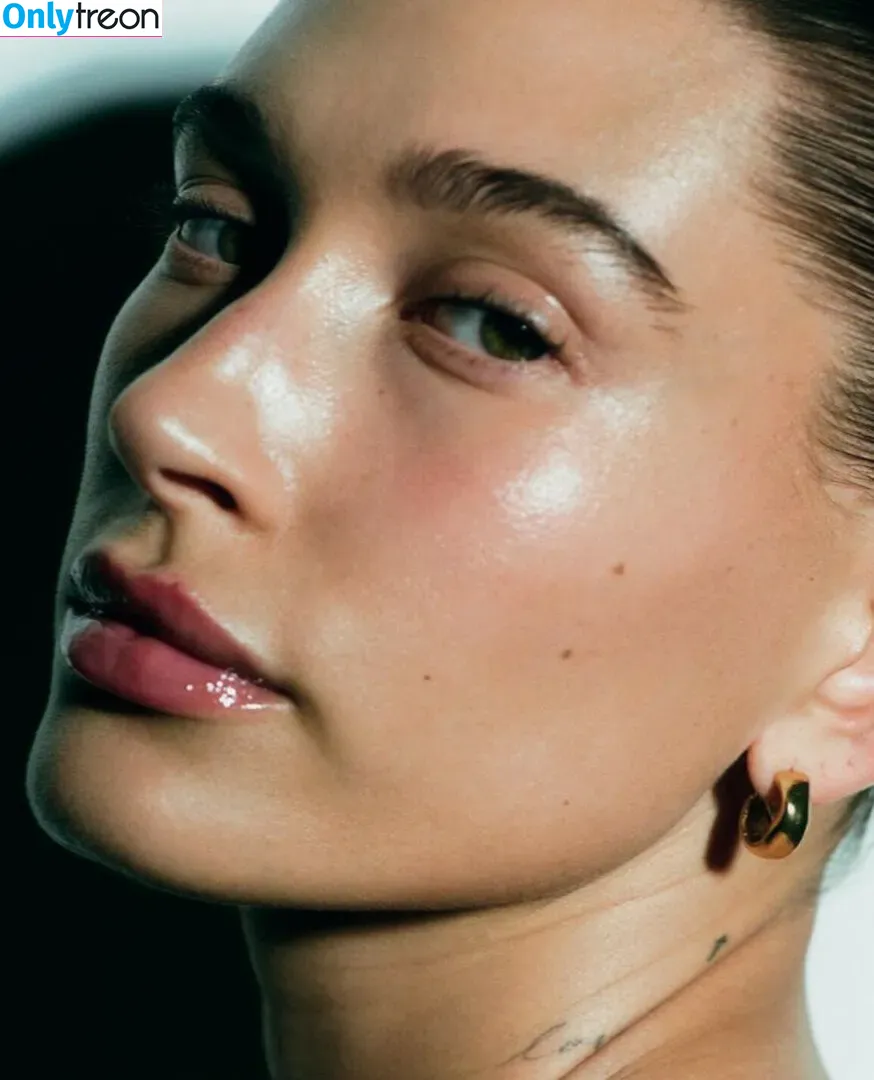 Hailey Baldwin Bieber nude photo #0148 (haileybieber)