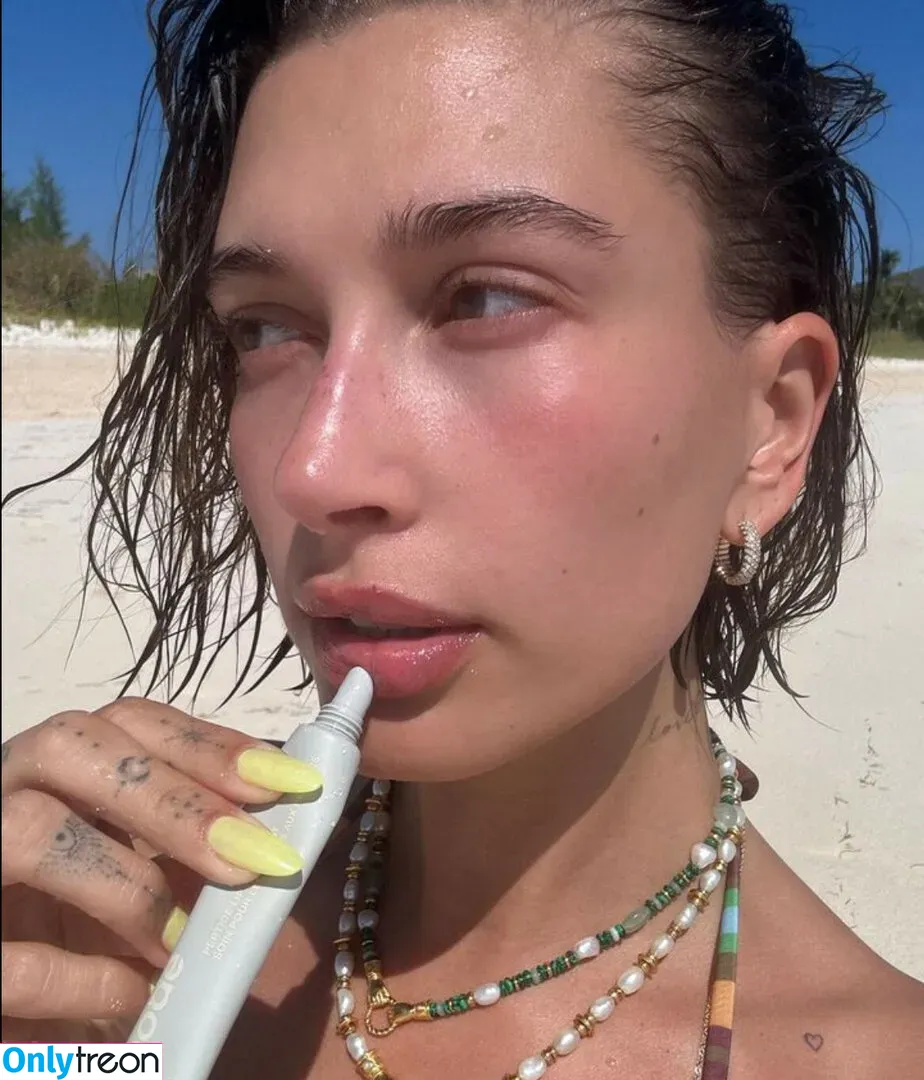 Hailey Baldwin Bieber nude photo #0171 (haileybieber)